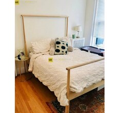 1064 Beacon St, Unit 8 in Brookline, MA - Building Photo - Building Photo