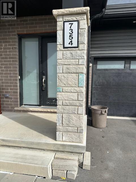 7354 Marvel Dr in Niagara Falls, ON - Building Photo