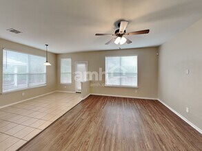 6226 Kimble Mill in San Antonio, TX - Building Photo - Building Photo