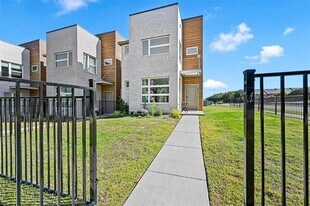 375 Oakbend Dr in Lewisville, TX - Building Photo