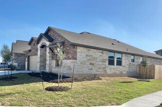 425 Blue Oak Blvd in San Marcos, TX - Building Photo - Building Photo