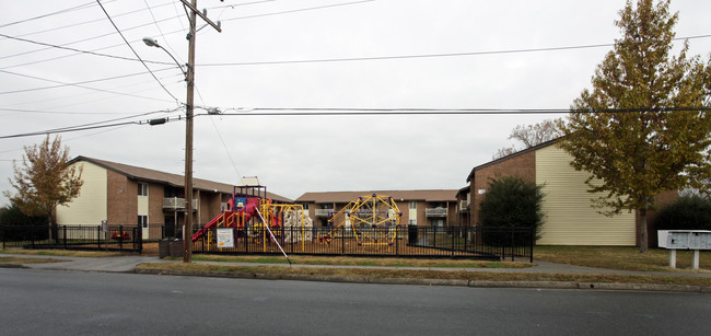 352 San Antonio Blvd in Norfolk, VA - Building Photo - Building Photo