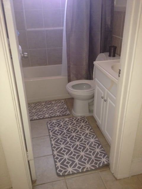 4266 Melrose Ave in Los Angeles, CA - Foto de edificio - Building Photo