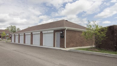 Crosswinds at Tradition Lane in Danville, IN - Foto de edificio - Building Photo