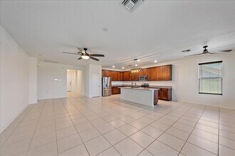 4807 Windy Hammock Way in Palmetto, FL - Building Photo - Building Photo