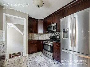 2073 Hampton Rd in Grosse Pointe Woods, MI - Building Photo - Building Photo
