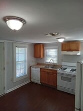 814 Lee St in Benton, LA - Foto de edificio - Building Photo