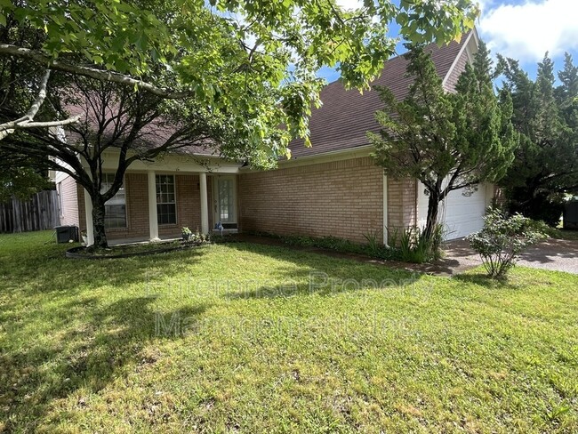 8642 Pantherburn Cir N in Memphis, TN - Building Photo - Building Photo