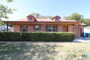 802 S 15th St in Copperas Cove, TX - Building Photo
