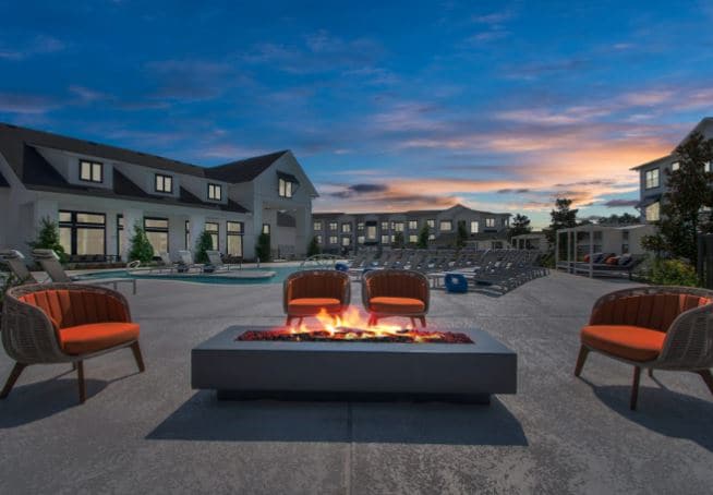 275 Pine Terrace Dr, Unit UNIT #1304A in Montgomery, TX - Foto de edificio