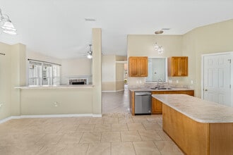 8778 Faye Ct in Navarre, FL - Building Photo - Building Photo