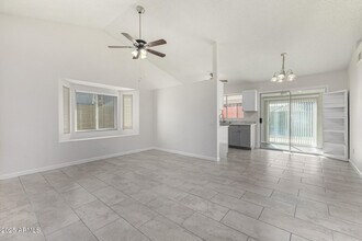 1813 E Grandview Rd in Phoenix, AZ - Building Photo - Building Photo