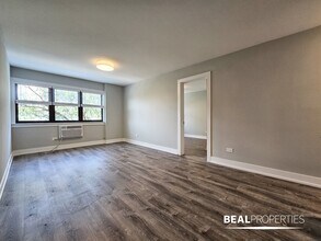 445 W Barry Ave in Chicago, IL - Building Photo - Building Photo