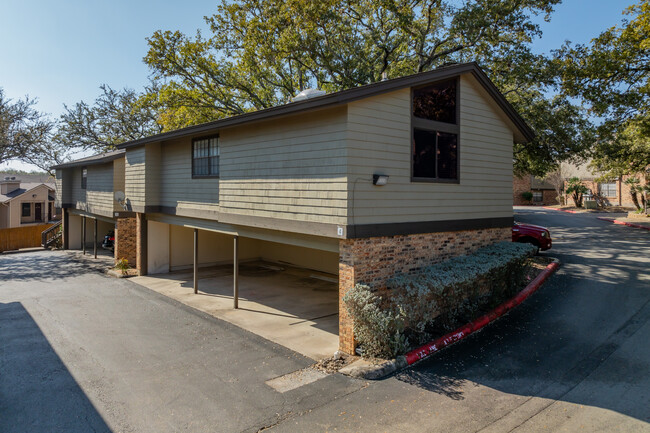 Edgecliff Northwest in San Antonio, TX - Building Photo - Building Photo