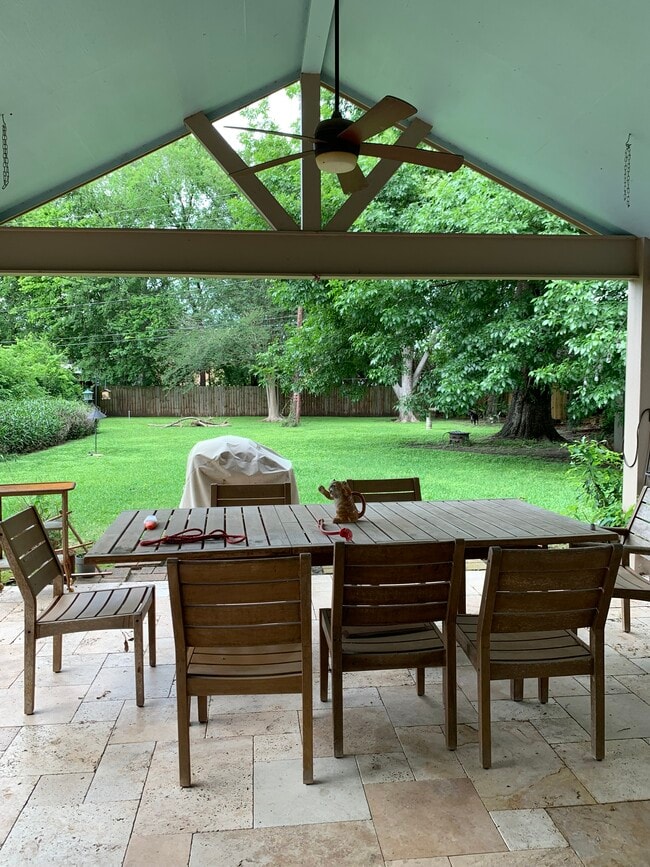 property at 5322 Saxon Dr
