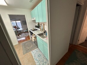 2500 S Manchester St in Seven Corners, VA - Building Photo - Building Photo