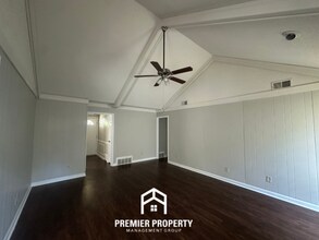 5376 Stardust Dr in Memphis, TN - Building Photo - Building Photo