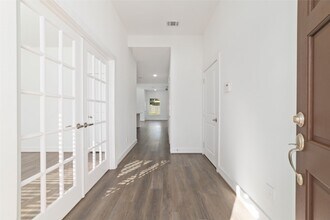 919 Golden Willow Ln in Conroe, TX - Building Photo - Building Photo