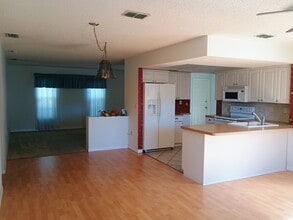 2105 Arbuckle Rd in Spring Hill, FL - Building Photo - Building Photo