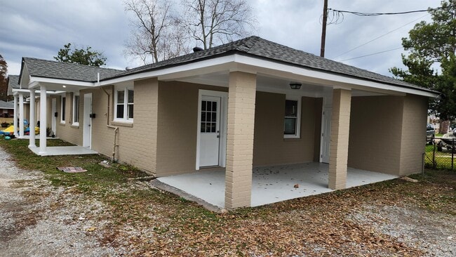 1910 Ree St in Chalmette, LA - Building Photo - Building Photo