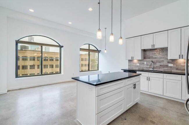 property at 507 Sabine St