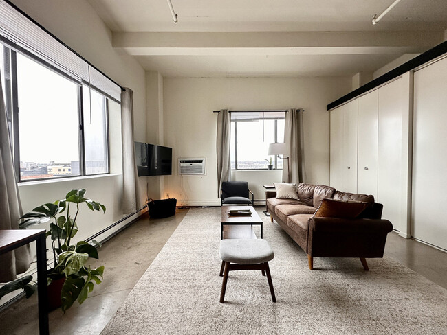 property at 823 N 2nd St