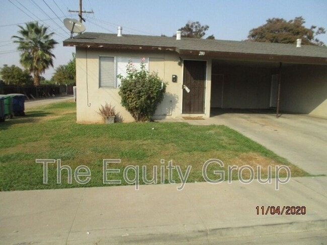280 E Whitney Ave in Woodlake, CA - Building Photo - Building Photo