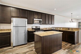 1005 Tripp Ln in New Braunfels, TX - Building Photo - Building Photo