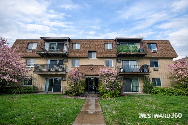 5720 W 128th St in Crestwood, IL - Building Photo - Building Photo