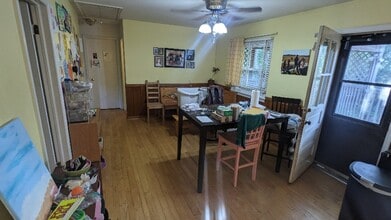 10 Honeybee Ave in Round Hill, VA - Building Photo - Building Photo