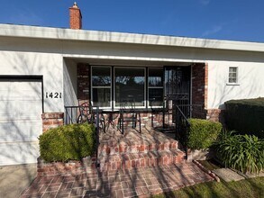 1421 Castec Dr in Sacramento, CA - Building Photo - Building Photo