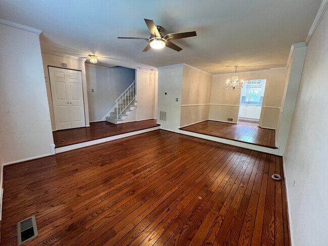2723 Carter Farm Ct in Alexandria, VA - Building Photo - Building Photo