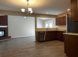 5103 Cynthia Dr in Louisville, KY - Building Photo - Building Photo