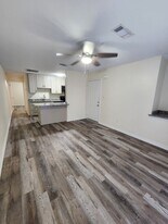 4780 Pontchartrain Dr in Slidell, LA - Building Photo