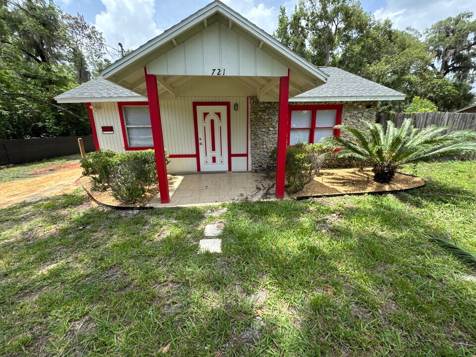 721 NW 22nd St in Ocala, FL - Building Photo
