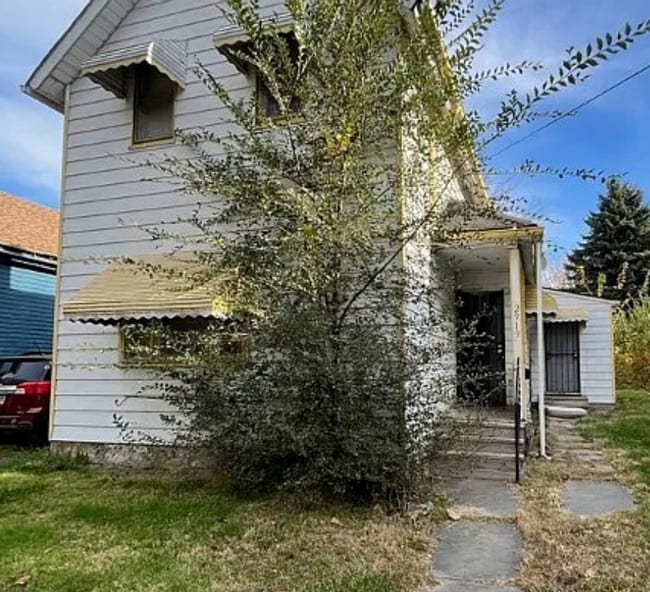 property at 2919 E 64th St