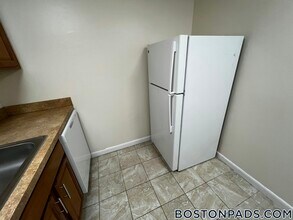 90 Gardner St, Unit 1B in Boston, MA - Building Photo - Building Photo