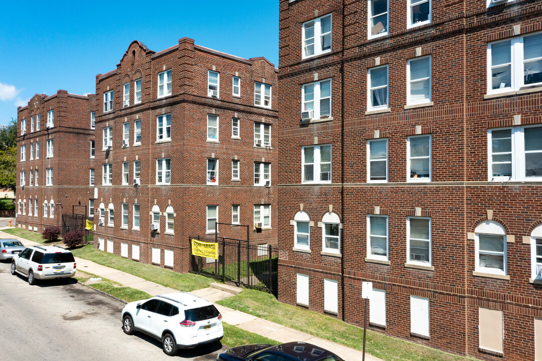 Oak Lane Court Apartments in Philadelphia, PA - Foto de edificio