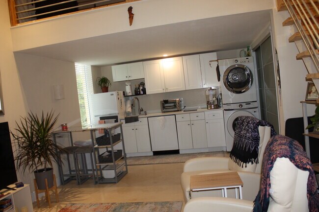 5862 Homeland Rd in Lake Worth, FL - Building Photo - Building Photo