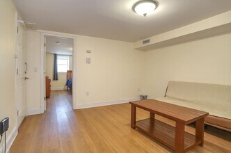75 Chestnut Ave in Jersey City, NJ - Building Photo - Building Photo