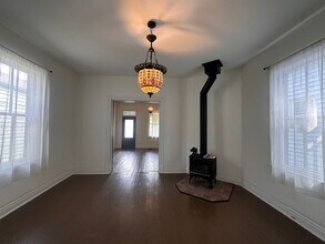 1127 Ash St in Louisville, KY - Building Photo - Building Photo