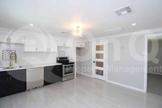1321 E Willetta St in Phoenix, AZ - Building Photo - Building Photo