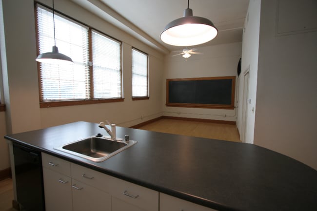 100 Broadway Blvd NE in Albuquerque, NM - Foto de edificio - Building Photo