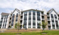 River North Apartments in Coon Rapids, MN - Foto de edificio - Building Photo