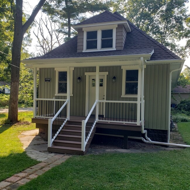 property at 6N988 Wabash Ave