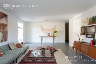 2251 Allesandro Way in Los Angeles, CA - Building Photo - Building Photo