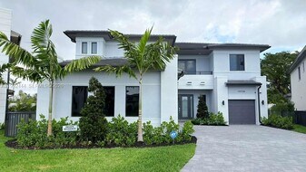 19708 NE 14th Ave in Miami, FL - Building Photo