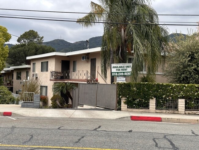 property at 3104 Montrose Ave
