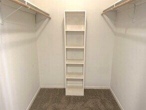 2820 S Bartell Dr in Houston, TX - Building Photo - Building Photo