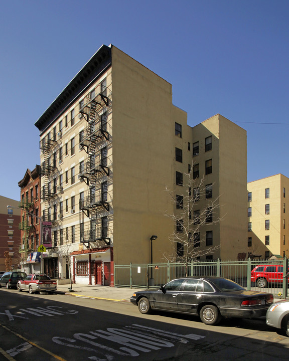 1664 Park Ave in New York, NY - Building Photo